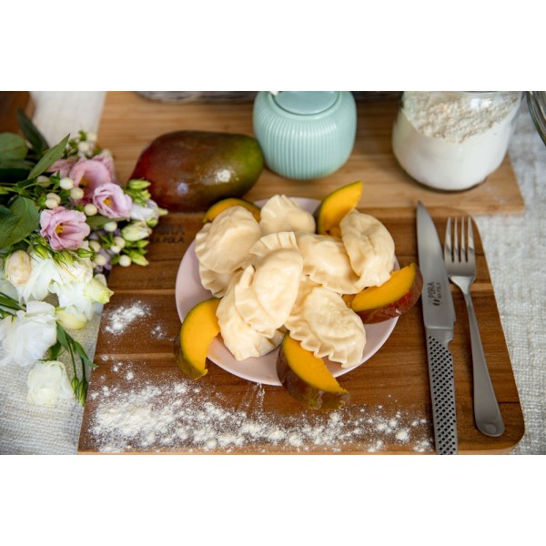 Pierogi z serem i mango